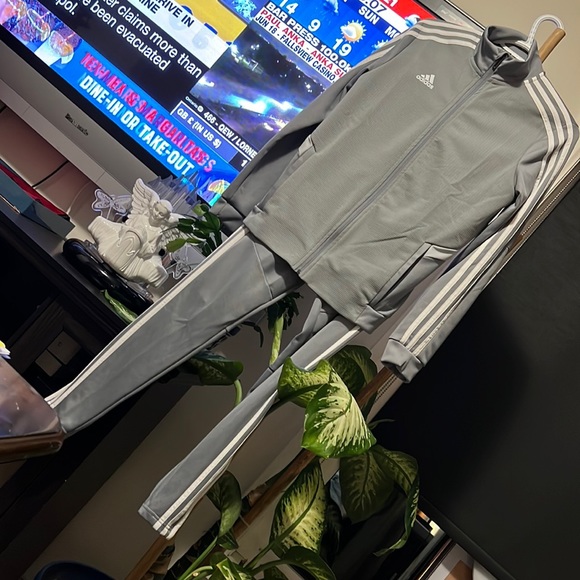 Adidas Track suit - Picture 1 of 2